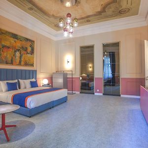 Heritage Hotel And Suites